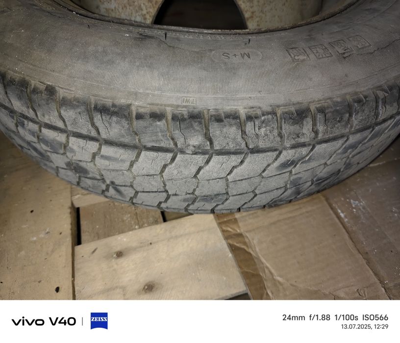 Газелдің дөңгелегі запаскесі