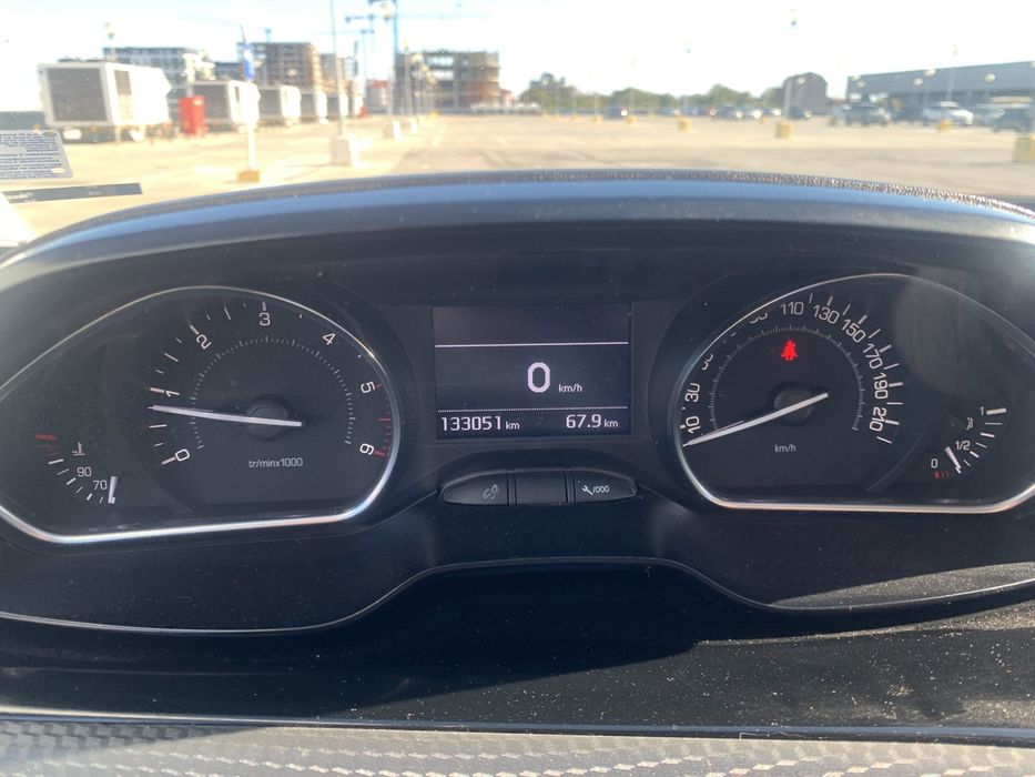 Пежо 2008 в отлично състояние