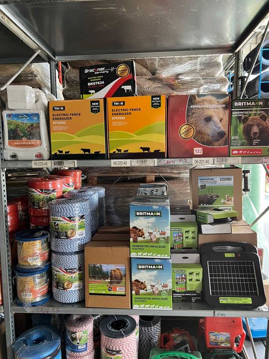 Cheie izolatori aparat gard electric curent si baterie panou fotovoltaic rola fir