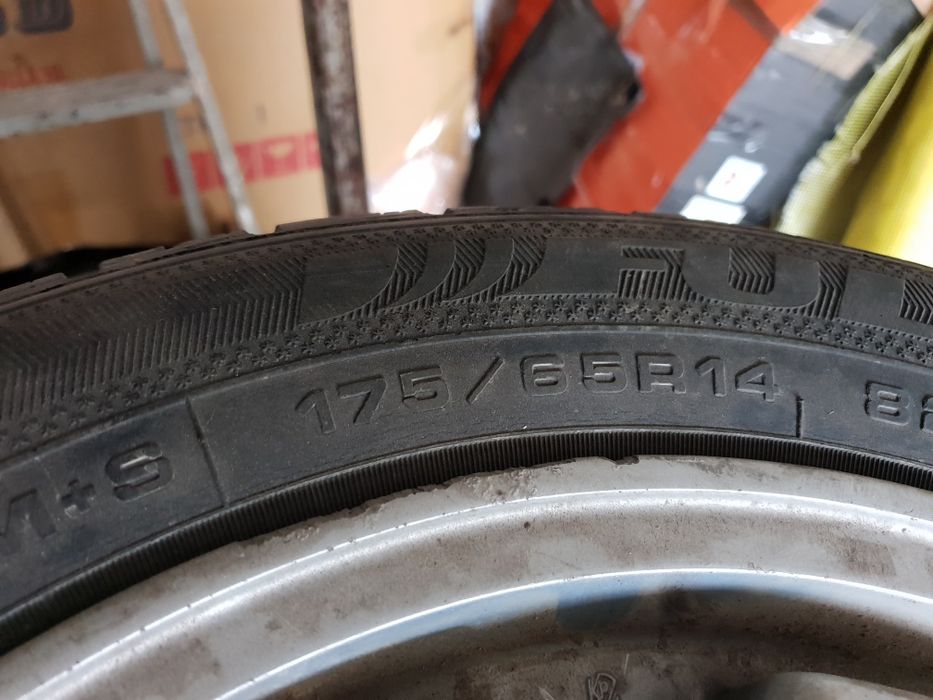 Алуминиеви джанти 14" със зимни гуми 175/65/14

Алуминиеви джанти:
-Цо