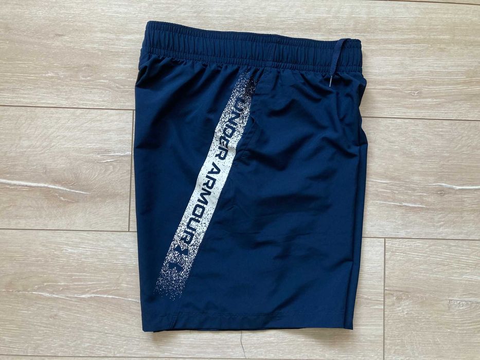 Under Armour Loose къси панталони къс панталон шорти размер S M