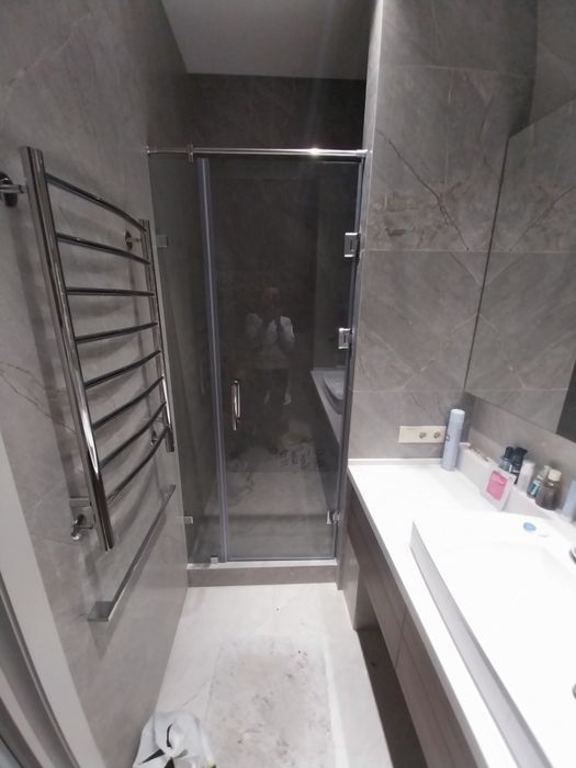 Стеклянные перегородки.  Душевые кабины. Dush kabina.