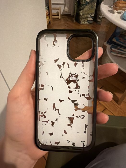 Vand husa iphone 13 casetify