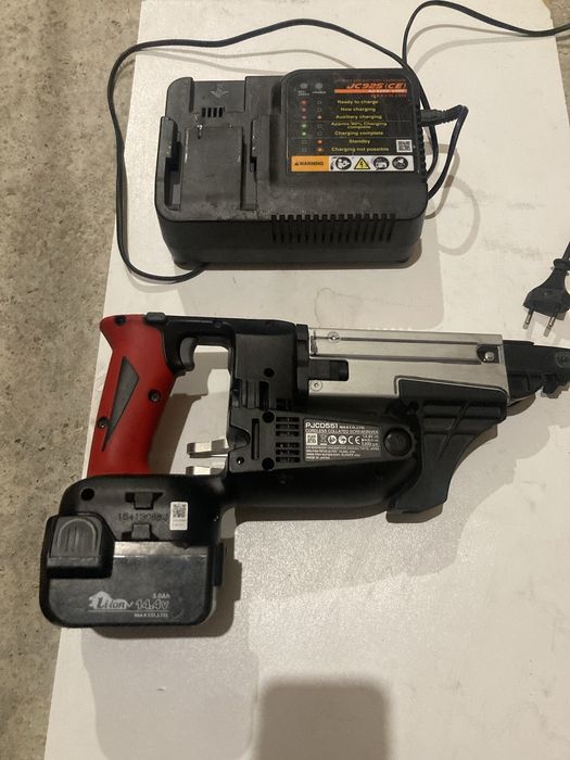 Masina de insurubat Max PJCD 5551 14,4V