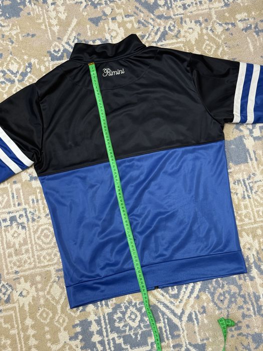 Олипийка ellesse - подробности в описании
