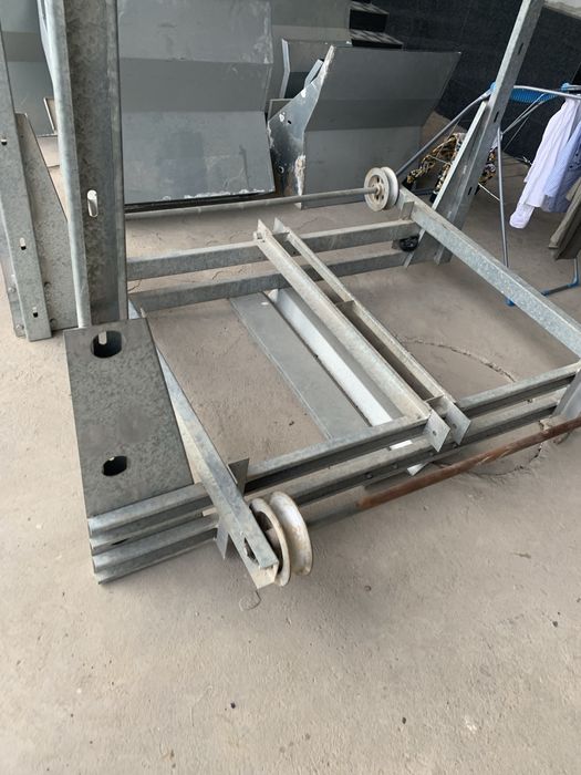 Tuxumdor tovuqlar uchun setka sotiladi,