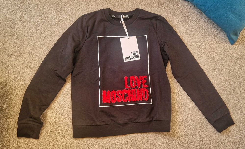 Нова чврна блуза MOSCHINO