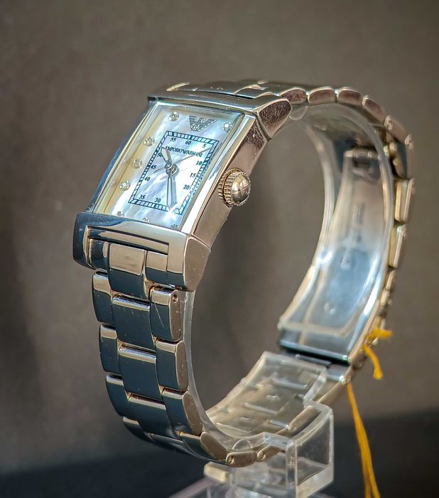 Часовник Emporio Armani