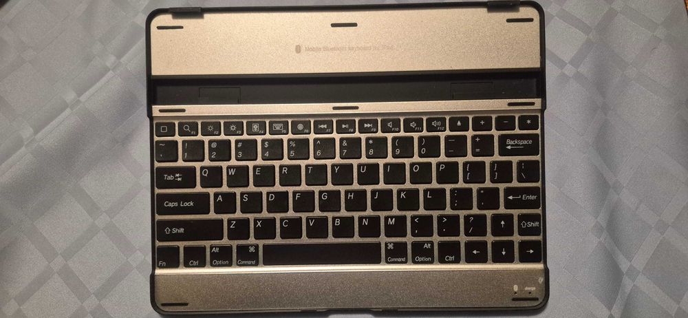 Нова Mobile Bluetooth Keyboard For ipad