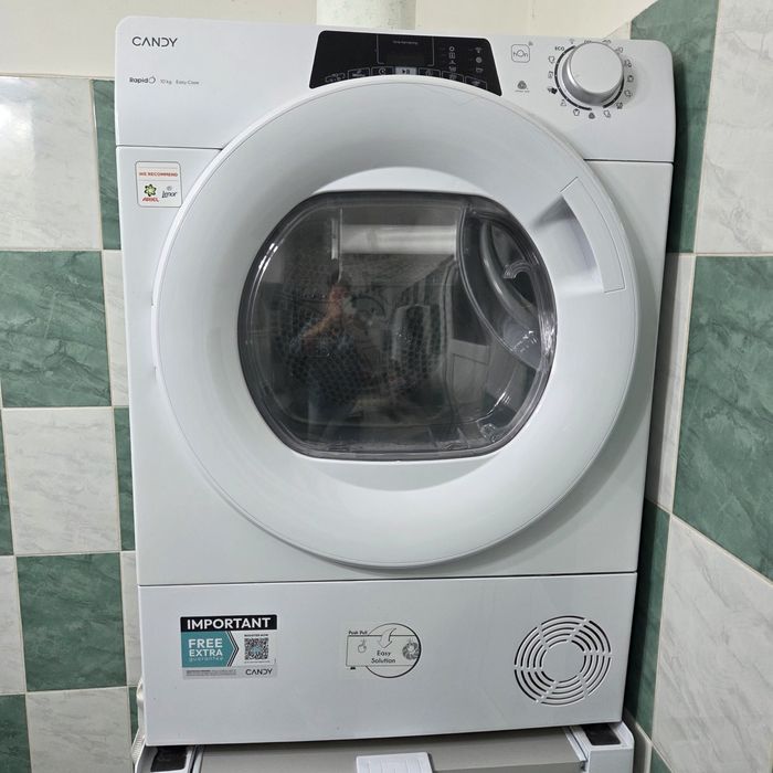 Uscator de haine CANDY RAPIDO 10kg  pompa de căldură!! Informații mai multe la nr de telefon 0771056104