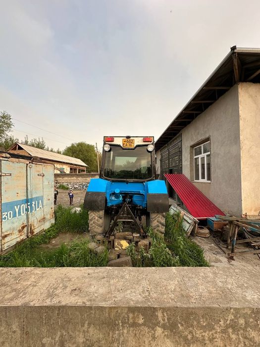 Tiraktr sotiladi srochno madel 80 MTZ hamma jihatlari bilan narxi