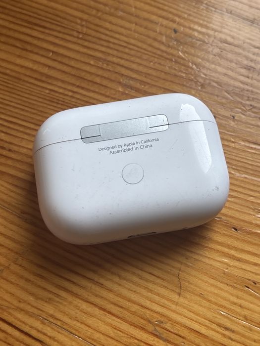 Продавам използвани Airpods Pro 2.gen слушалки