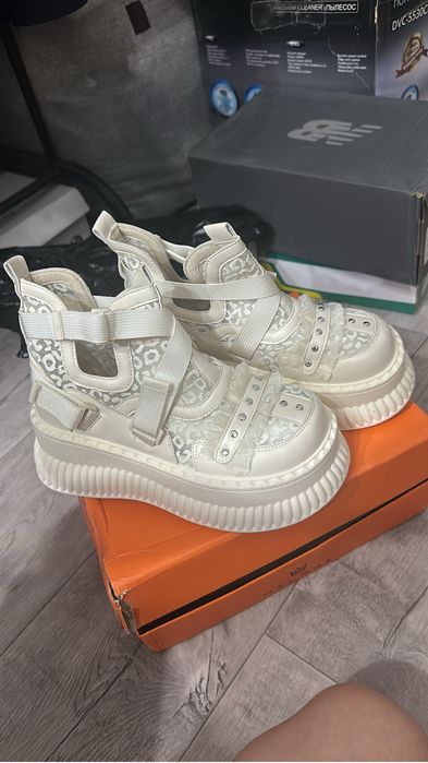 Босоножки летние 35 р