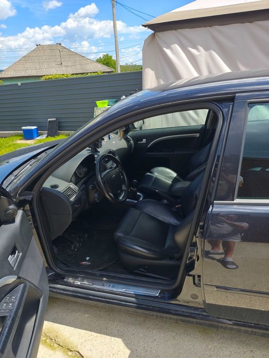 Ford Mondeo st 220