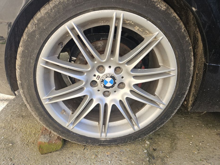 Jante bmw e90 e91 e 92 e93 pe  19 .