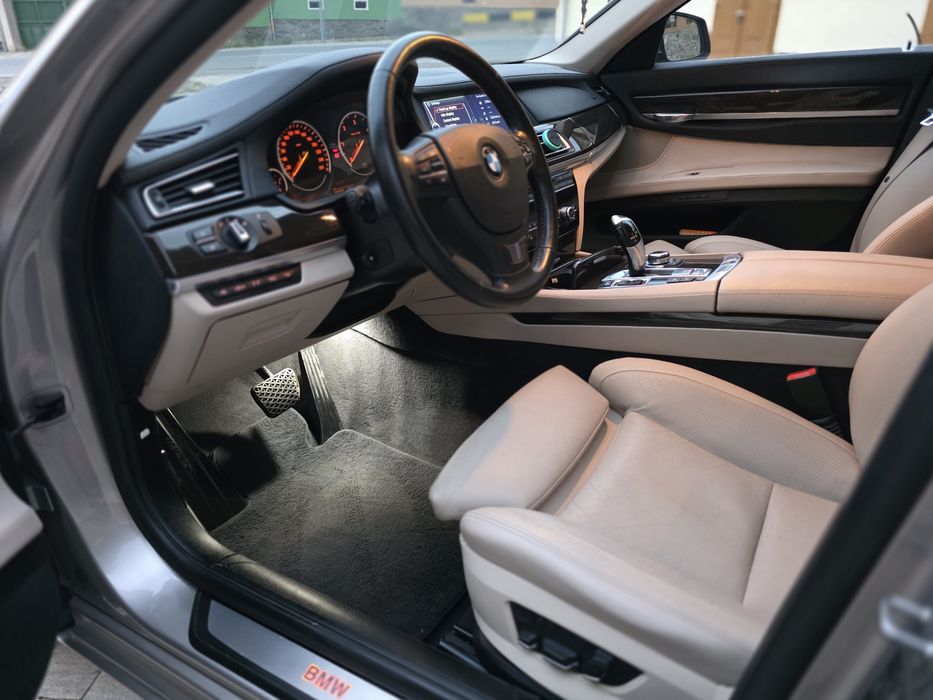 Bmw 740d x-drive 5 butoane 2011
