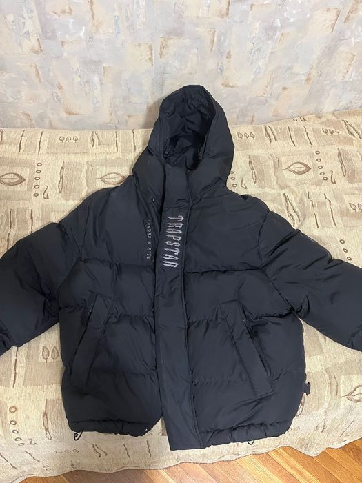 Trapstar черно яке