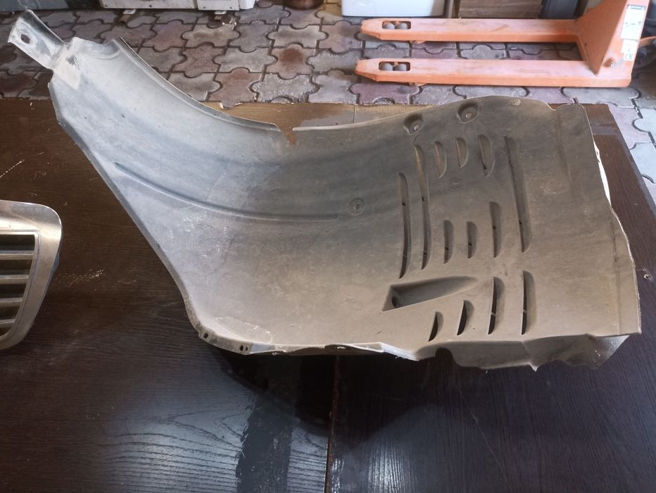 Решетка на Мерседес 221