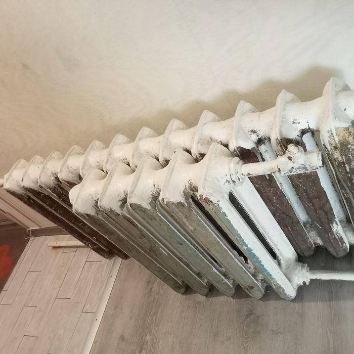 Продам чугунные радиаторы