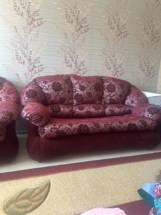 Диван с двумя креслами за 50000