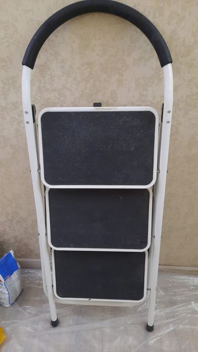 Стремянка рабочая