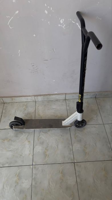 Продам самокат ссс