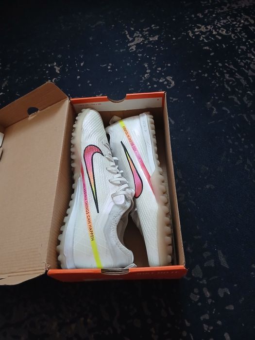 Сороконожки air zoom