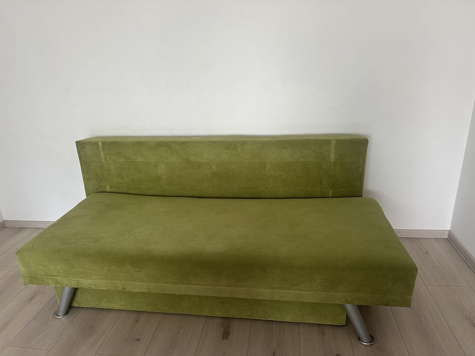 Canapea extensibila cu lada