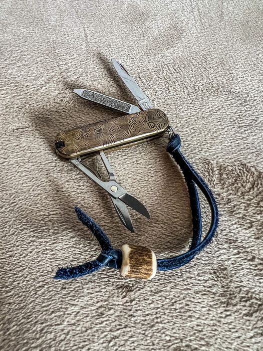 Колекционерски Victorinox Classic SD 58 mm