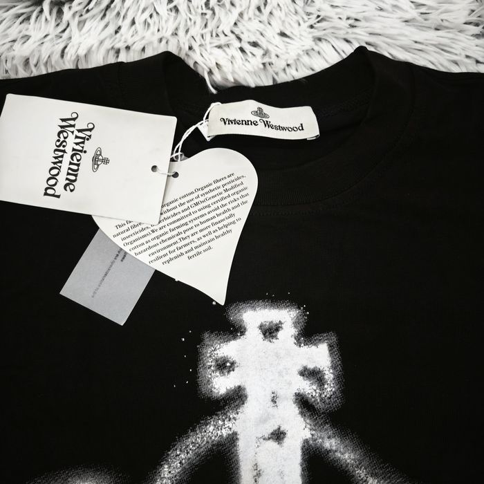 VIVIENNE WESTWOOD дамски тениски в два цвята НОВИ