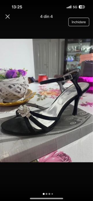 Sandale negre cu toc