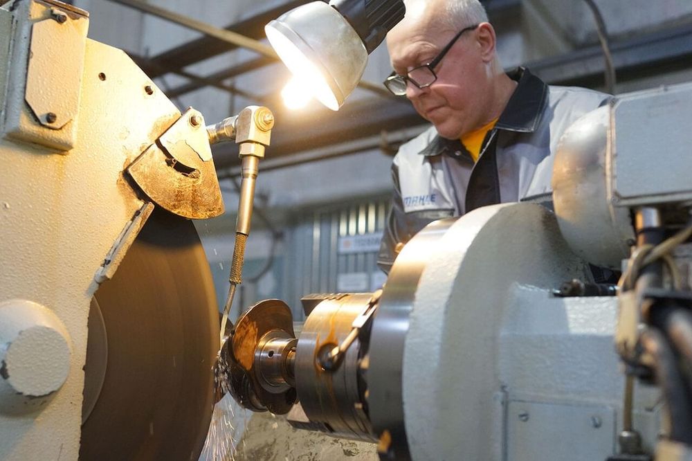 Шлифовшик коленвалов