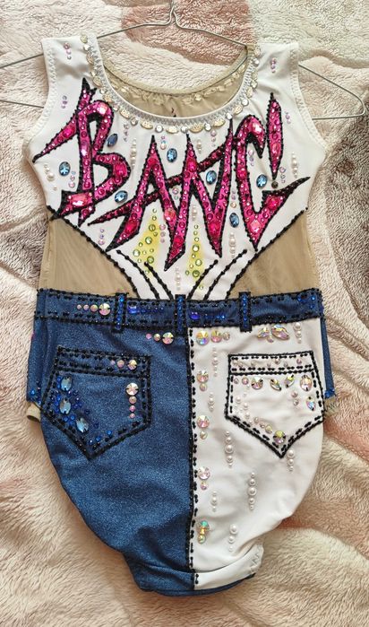 трико за художествена гимнастика