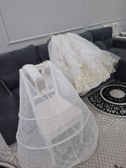 Платье свадебное