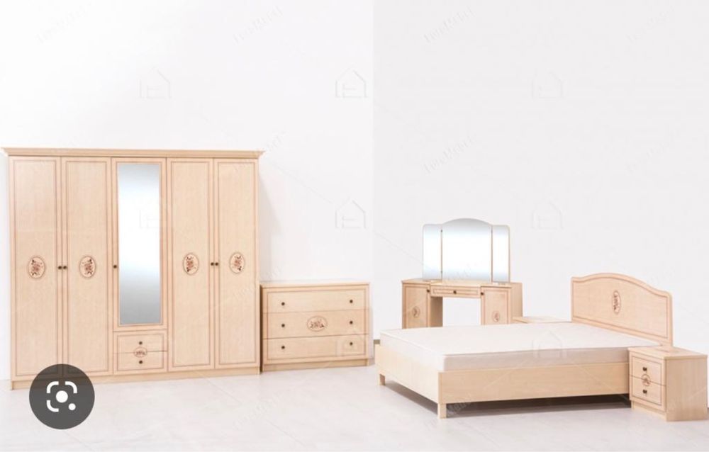 Спальный гарнитур б/у