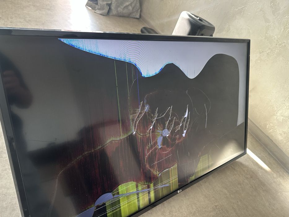 Продам телевизор lg