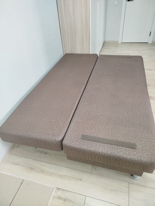 Продам диван коричневый