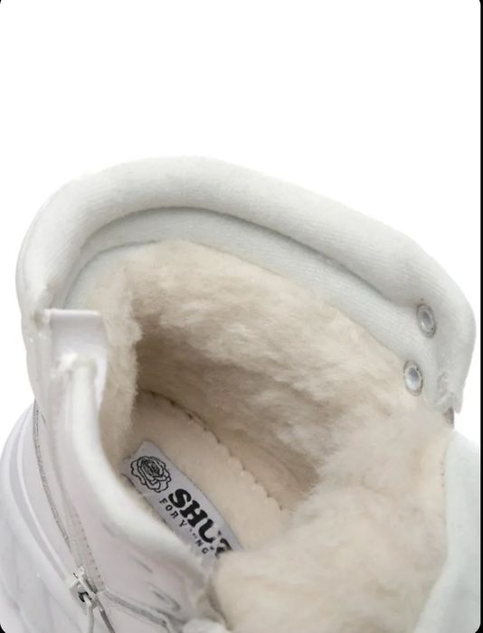 Зимние кроссовки на девочку