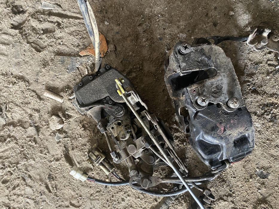 Тоиота превия 1994 запчасть