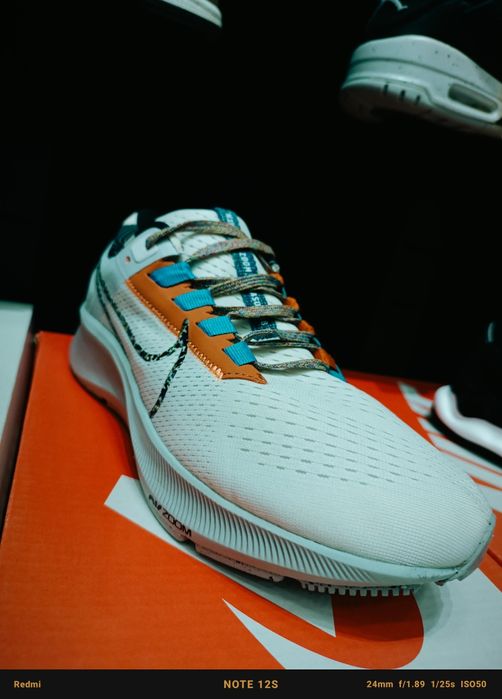 Nike Zoom light grey