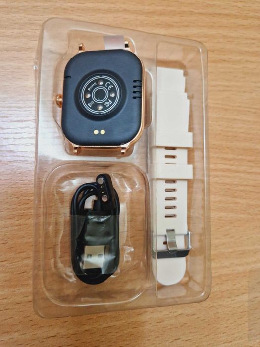 Дамски смарт часовник - чисто нов