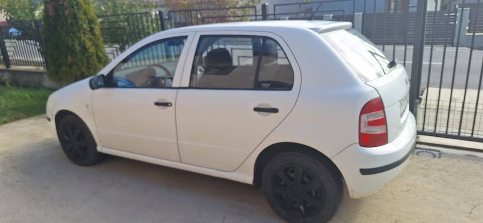 Skoda Fabia 1.2 Benzină – Consum Mic – Stare Bună – Preț Negociabil