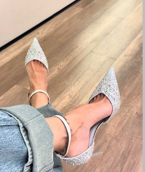 Шпильки со стразами