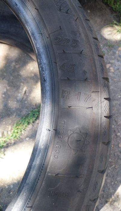 Продавам комплект 4 броя Летни гуми  225 45 R17 марка Kleber Dot 0423 6mm