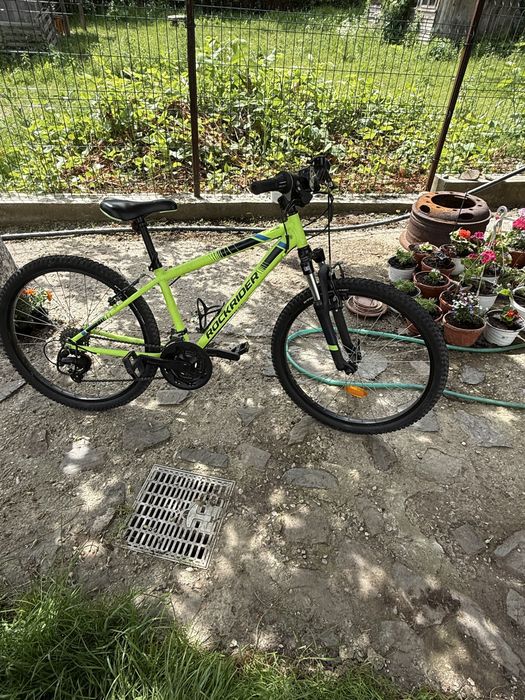 Bicicleta verde rockrider de copiii. Model ST500 Sport Trail