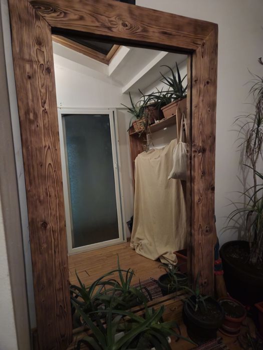 Lemn masiv 2 m pe 120 70 kg. Oglinda