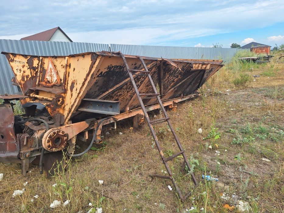 продам пескарасбрасыватель Кургандормаш
