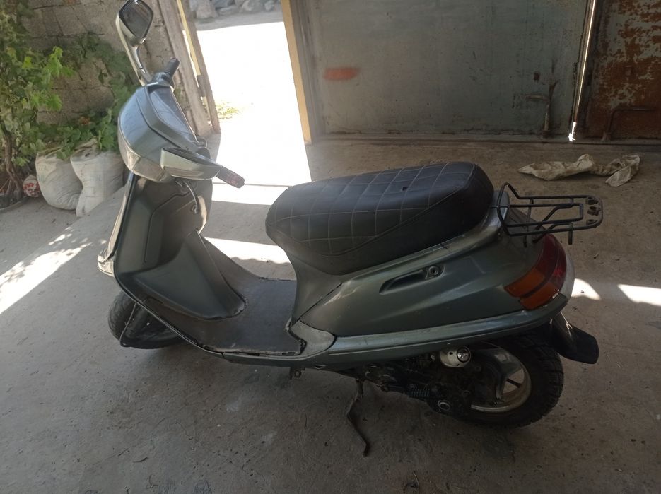 Скутер 90 кубовый нахаду сел и поехал