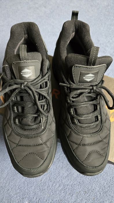 Продам MERRELL кроссовки