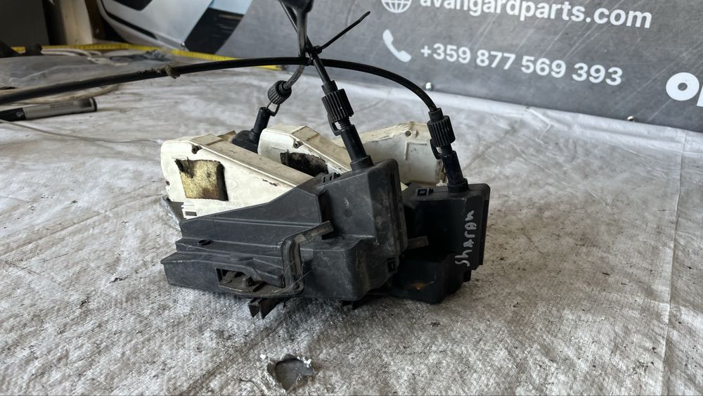 Volkswagen Sharan 3 броя брава за предна дясна врата